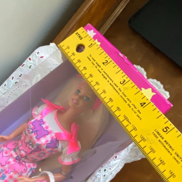 Vintage 90’s Easter Barbie Doll Special Edition 1996 Mattel, New in box - Picture 8 of 9